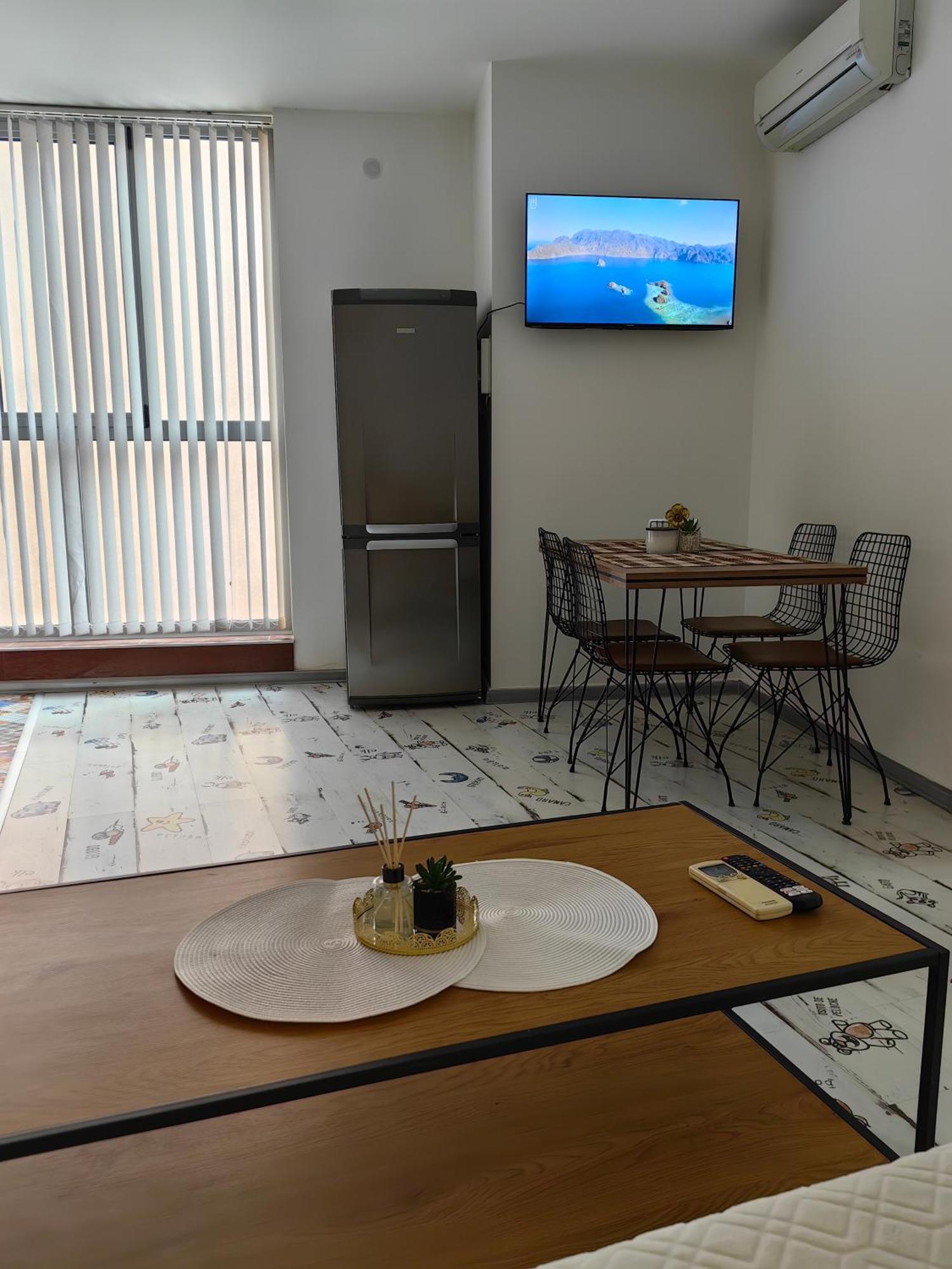 2 Bedrooms Apartment. プロヴディフ エクステリア 写真