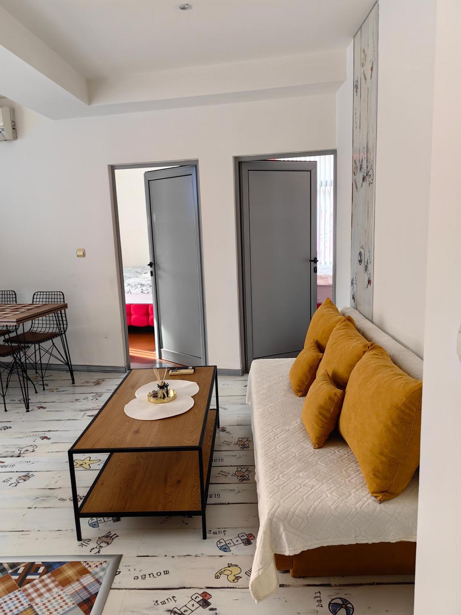 2 Bedrooms Apartment. プロヴディフ エクステリア 写真