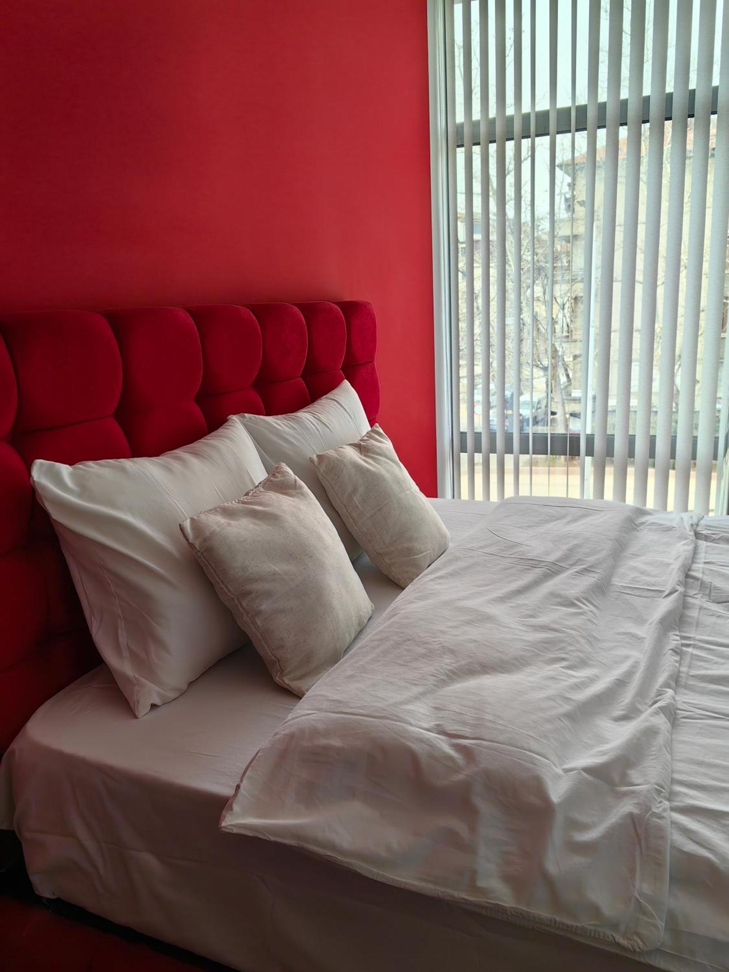 2 Bedrooms Apartment. プロヴディフ エクステリア 写真